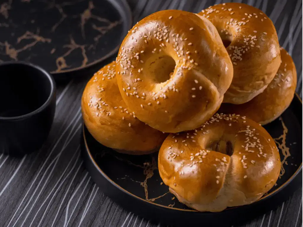 The Best 6 Frozen and Fresh Bagels to Keep in Your Freezer